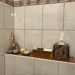 Wandergesellenzimmer Mit Bad Und Kueche Apartment