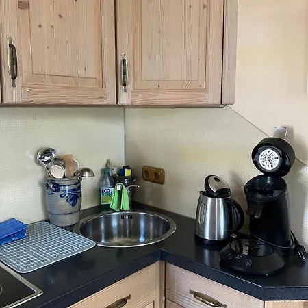 Wandergesellenzimmer Mit Bad Und Küche Ilmenau