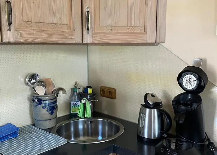 Wandergesellenzimmer Mit Bad Und Küche Ilmenau