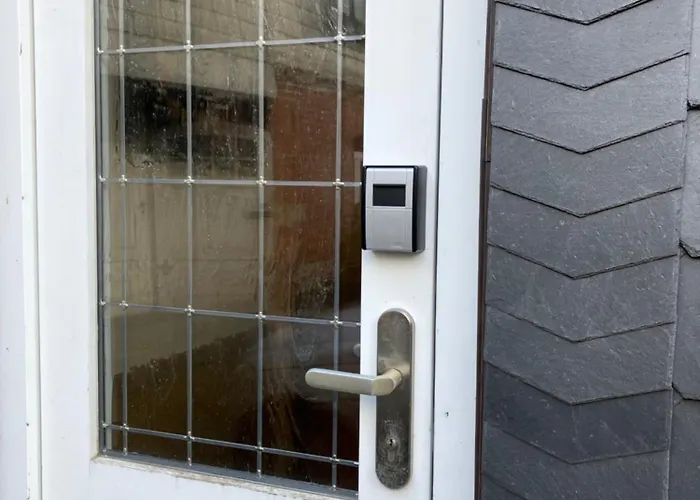 Wandergesellenzimmer Mit Bad Und Küche * Ilmenau